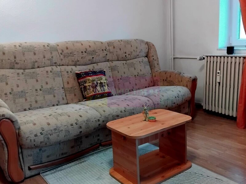 Garsoniera Piata Alba Iulia.